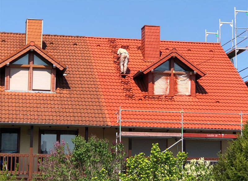 Dachbeschichtung bei der Arbeit - vorh nachher